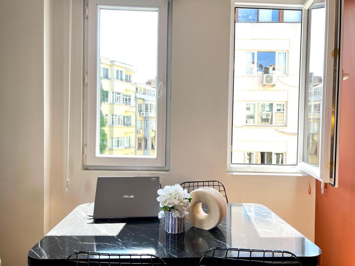 Wonder Homes- Cozy Flat, 2Br, Terrace, Cihangir, Frz3 Provincia di Provincia di Istanbul Esterno foto