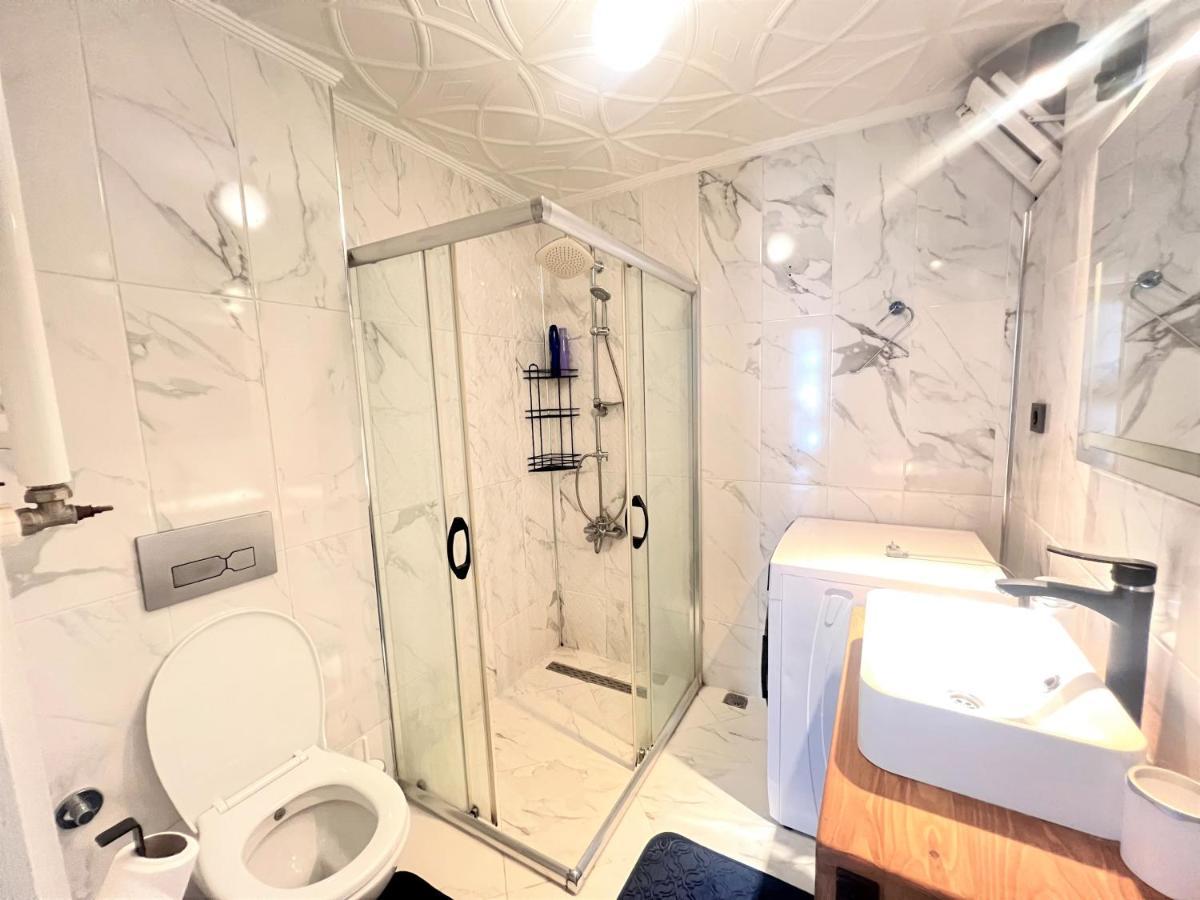 Wonder Homes- Cozy Flat, 2Br, Terrace, Cihangir, Frz3 Provincia di Provincia di Istanbul Esterno foto